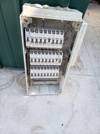 Cajas Eléctricas Magnetotérmicos y Diferencial