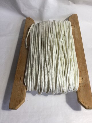 Cuerda blanca con plegador de madera