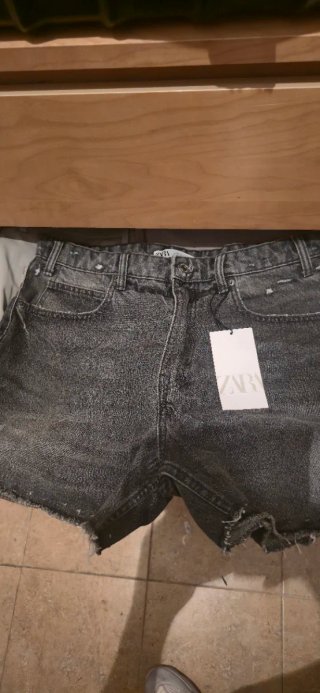 Shorts vaqueros Zara grises desgastados