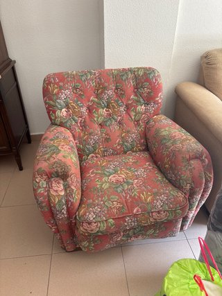 Sillón orejero floral