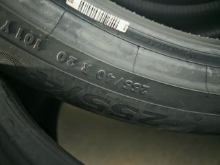 Neumáticos 255/40 R20 101Y Nuevos