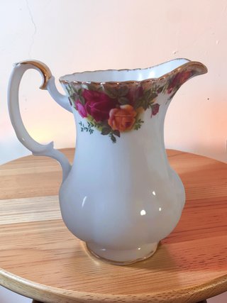 Jarra grande Royal Albert Old Country Roses