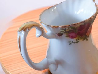 Jarra grande Royal Albert Old Country Roses
