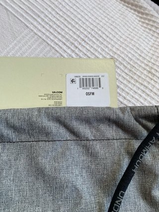 Mochila Under Armour Gris y Negra