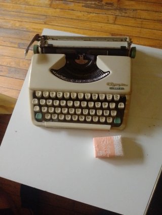 Máquina de escribir portátil Olympia splendid 33