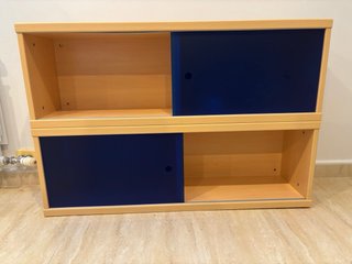 Cama juvenil con armario y estanterías