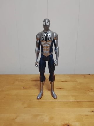 Muñeco Spiderman Silver Titan