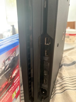 Console PS4 Pro Nera + 3 Giochi
