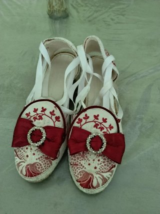 Traje de Fallera + Zapatos + manteletas +