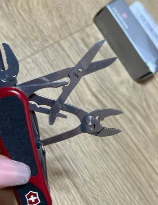 Navaja Victorinox Evogrip S577