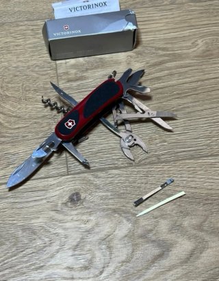 Navaja Victorinox Evogrip S577
