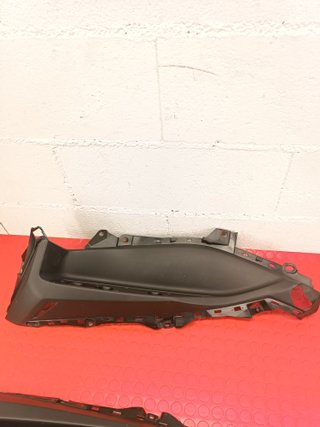 Xmax 400 300 125 Yamaha 17-22 plasticos reposapies
