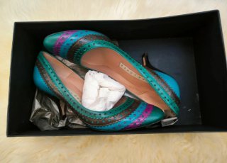 Preciosos y elegantes zapatos de tacón Pura López
