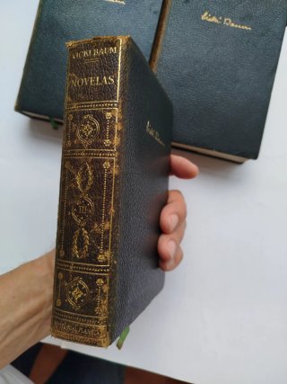 3 libros de novelas de 1958. Vicky Baum