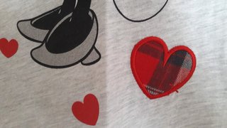 Camiseta Disney Mickey y Minnie Corazón Gris L M