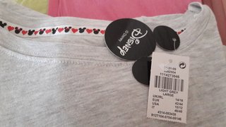 Camiseta Disney Mickey y Minnie Corazón Gris L M
