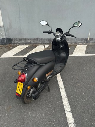 Velca Bora eléctrica