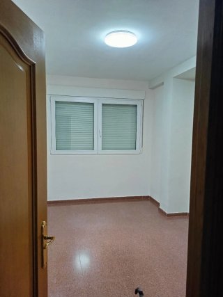 Se alquila piso en Villena (Alicante)