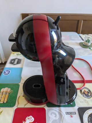 Macchina caffè Dolce Gusto rossa