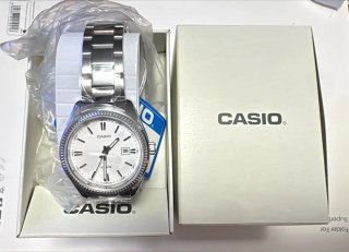 Reloj Casio Plata y Blanco