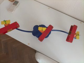 Lámpara infantil de techo con aviones