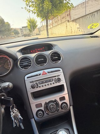 Peugeot 308 2014
