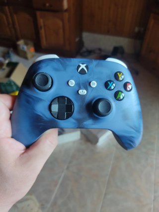 Xbox One S 500GB con scatola e 2 giochi