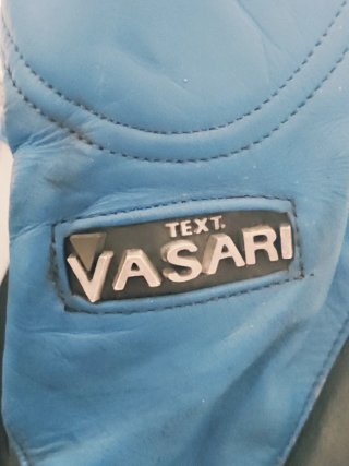 Chaqueta Vintage  de piel motorista negra y azul