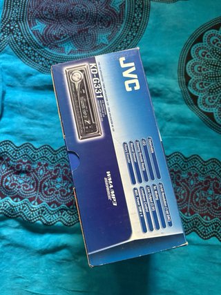Radio CD JVC KD-G331 para coche