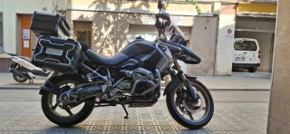 Moto Adventure Negra y Gris
