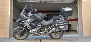 Moto Adventure Negra y Gris