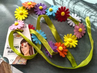 Pack Accesorios Hippie: Gafas y Collar