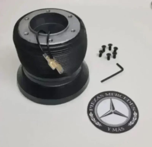 Piña Mercedes volante dirección