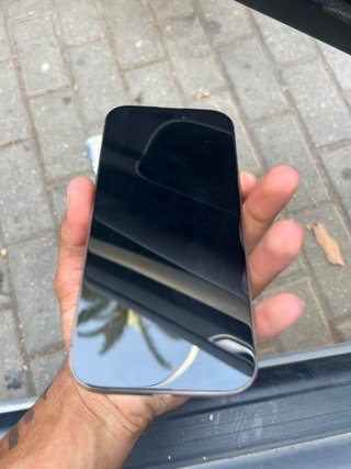 iPhone 16 Pro Negro/Dorado