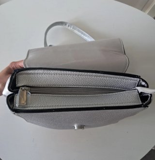 Mochila Stradivarius Plateada