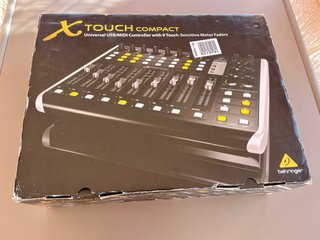 Behringer X-Touch Compact Controlador MIDI