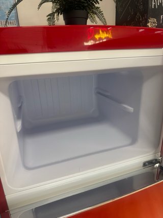 Nevera Roja Fagor Pequeña