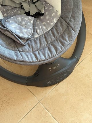 Mecedora Momi Kenani para bebé