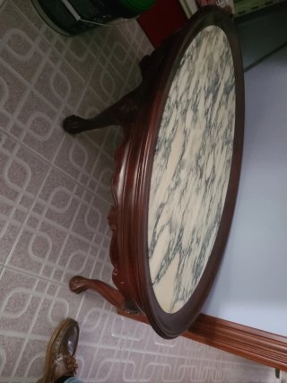 Mesa auxiliar mármol y madera