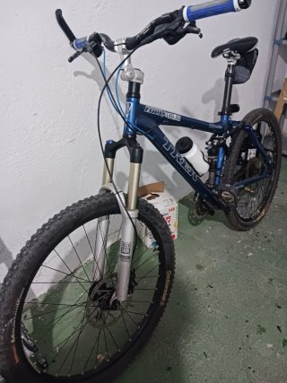 Bicicleta Trek Fuel EX a ruote 26