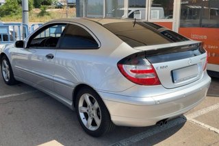 Mercedes-Benz Clase C 2004