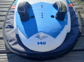 Tabla Windsurf Naish Kailua 140. Como nueva.