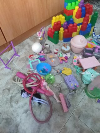 Lote de juguetes varios