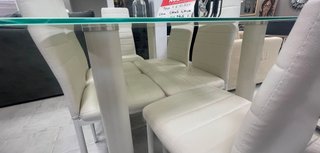 Mesa comedor + 6 sillas blancas