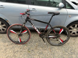 Bicicleta Montaña DUKE Negra/Roja