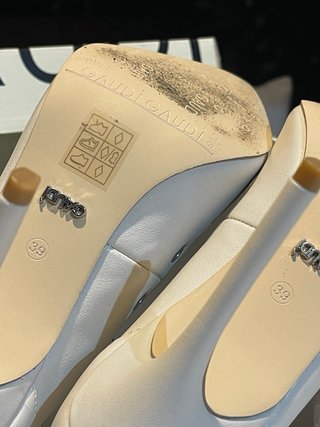 Gaudì  Scarpe Donna Beige con Borchie
