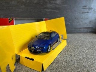 ALFA ROMEO BRERA scala 1/43 CARARAMA 3.2 V6 2blu