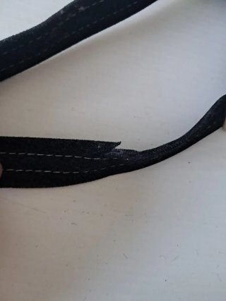 Mochila tela con dibujo geométrica negra y blanca