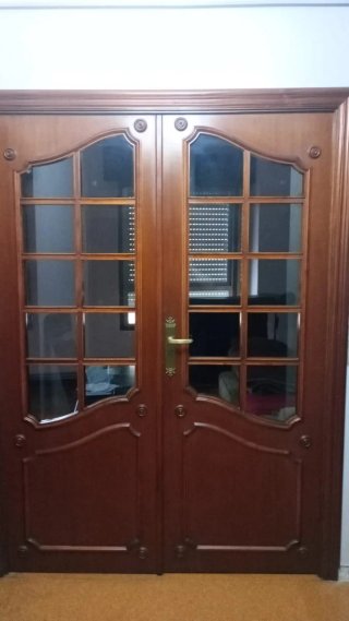 Puertas de Salón de Madera con Cristal