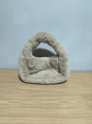 Bolso de Pelo Beige Zara